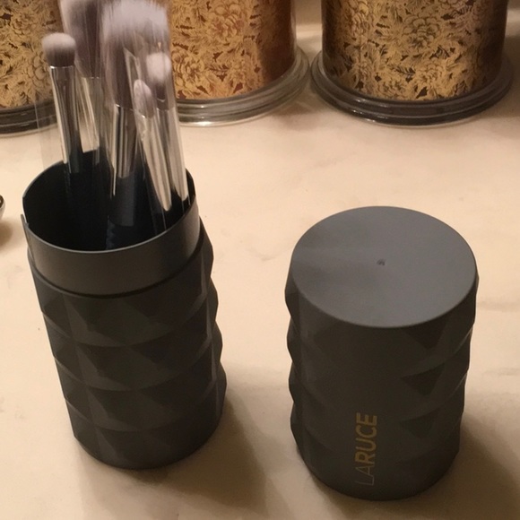 LaRUCE Beauty Christine Brush Set - Picture 2 of 5